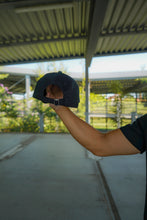 Lade das Bild in den Galerie-Viewer, Rose Cap